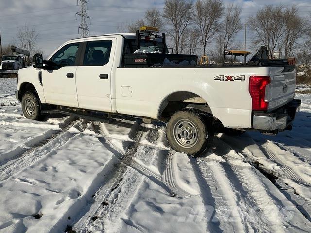 Ford F-250 Pick up/Dropside