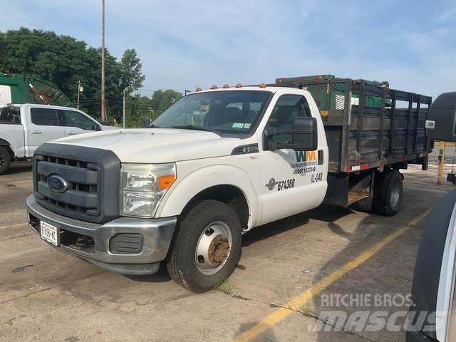 Ford F-350 Flatbed / Dropside trucks