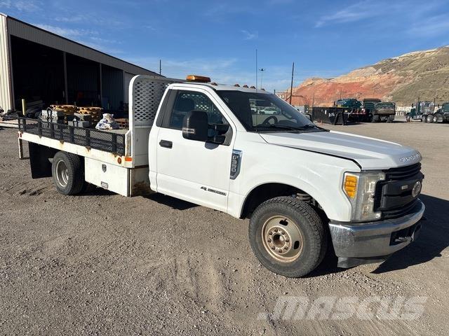 Ford F-350 Flatbed / Dropside trucks
