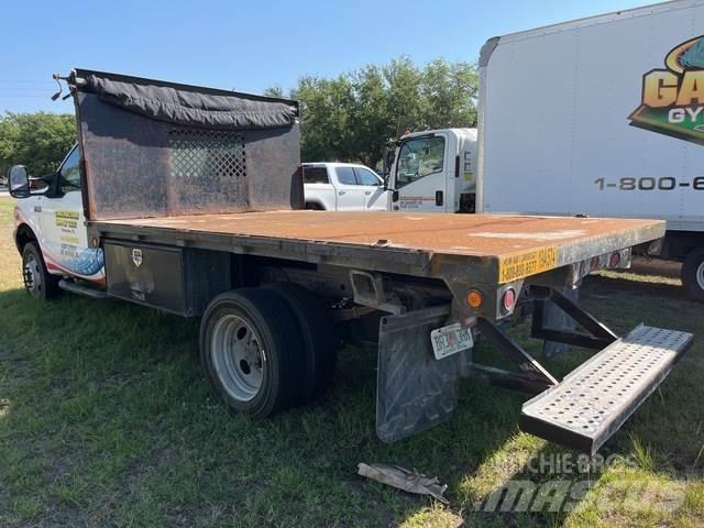 Ford F-450 Flatbed / Dropside trucks
