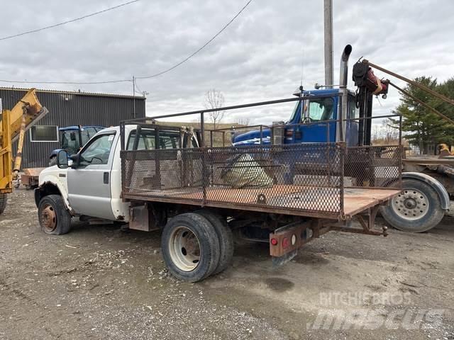 Ford F-450 Flatbed / Dropside trucks