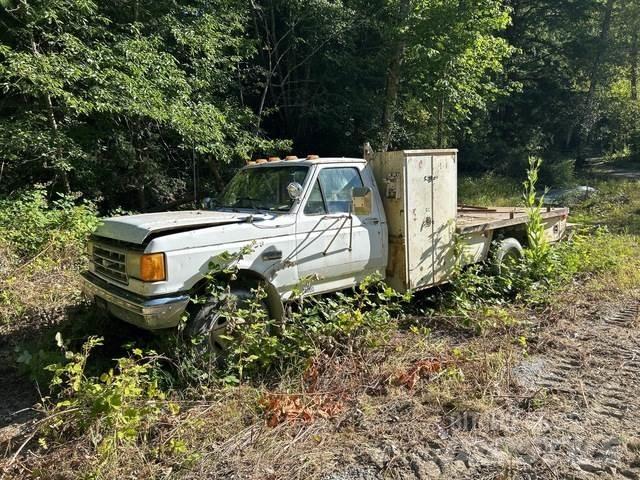 Ford F-450 Flatbed / Dropside trucks