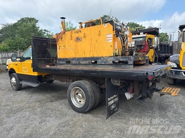 Ford F-450 Flatbed / Dropside trucks