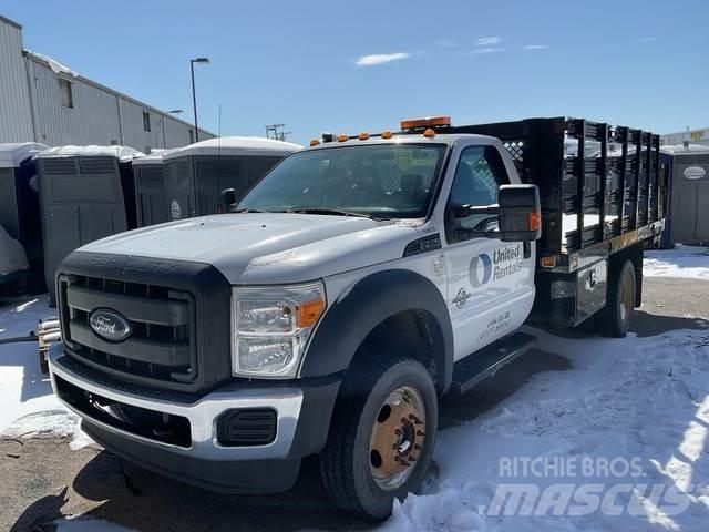 Ford F-550 Flatbed / Dropside trucks