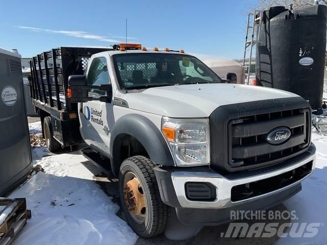 Ford F-550 Flatbed / Dropside trucks