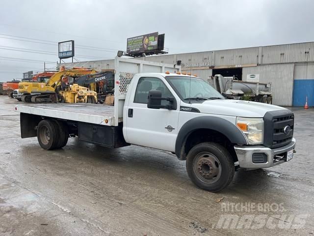 Ford F-550 Flatbed / Dropside trucks
