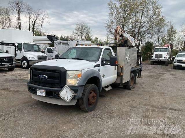 Ford F-550 Flatbed / Dropside trucks