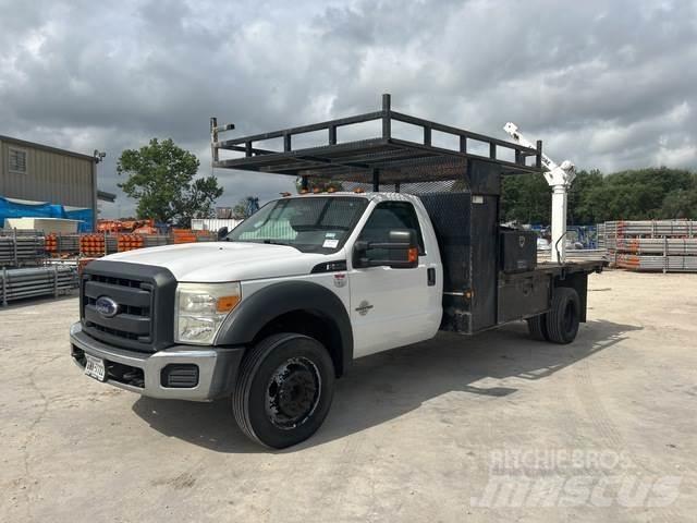 Ford F-550 Flatbed / Dropside trucks