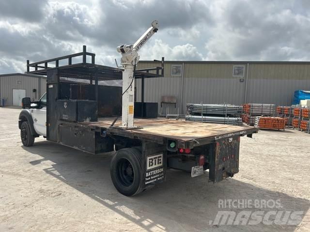 Ford F-550 Flatbed / Dropside trucks