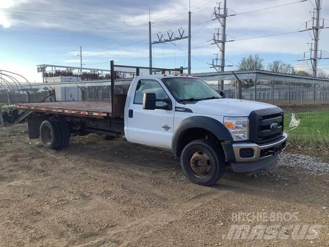 Ford F-550 Flatbed / Dropside trucks