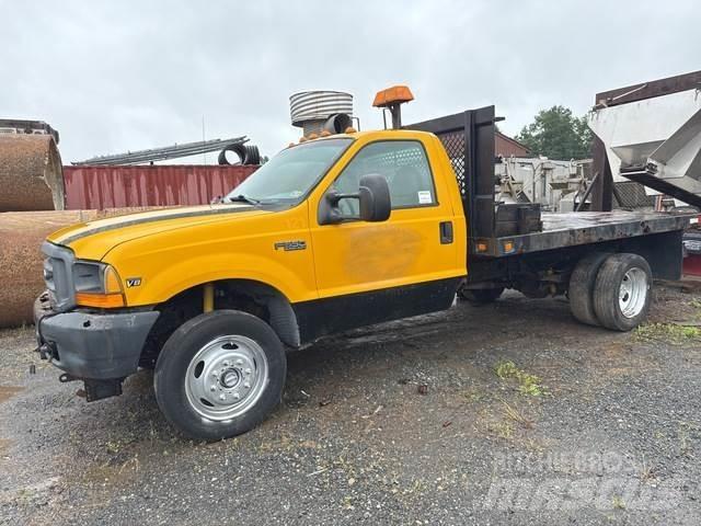 Ford F-550 Flatbed / Dropside trucks