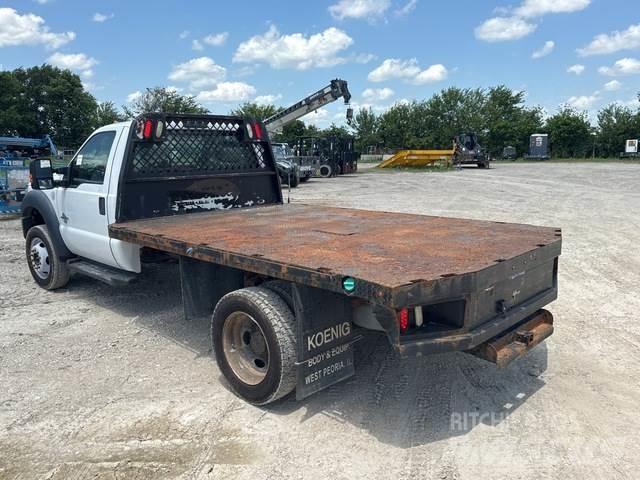 Ford F-550 Flatbed / Dropside trucks