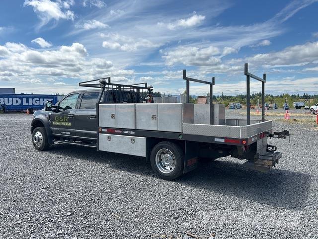 Ford F-550 Flatbed / Dropside trucks