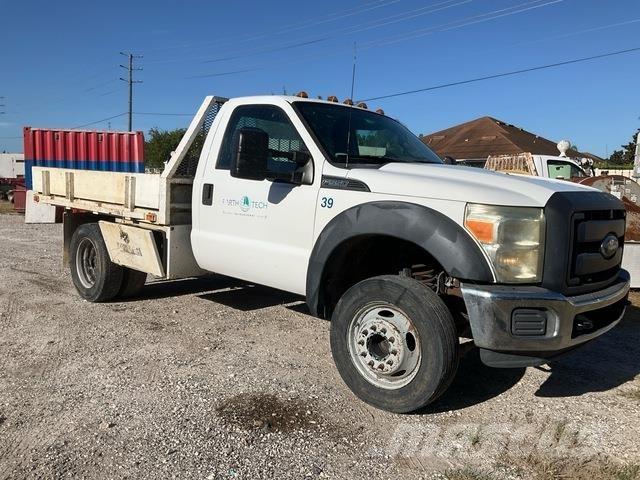 Ford F-550 Flatbed / Dropside trucks