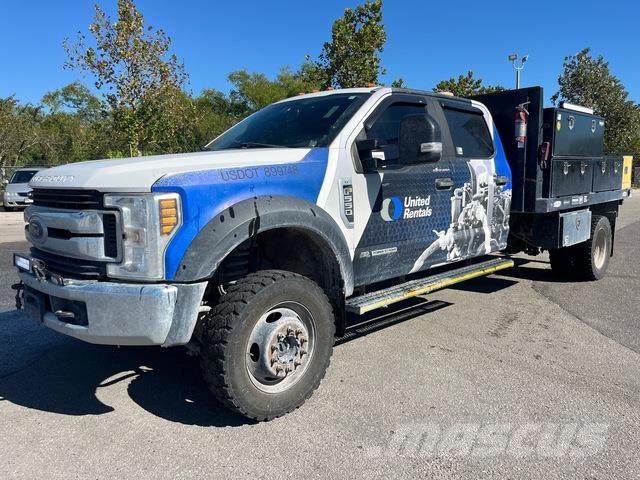 Ford F-550 Flatbed / Dropside trucks
