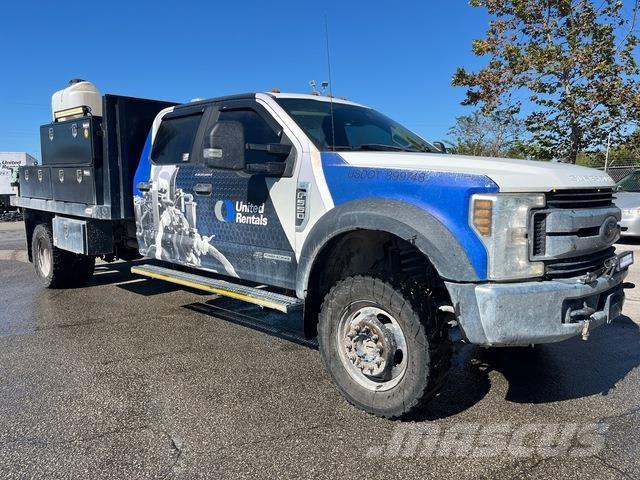 Ford F-550 Flatbed / Dropside trucks