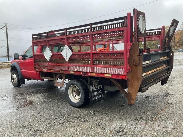 Ford F-550 Flatbed / Dropside trucks