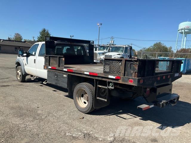 Ford F-550 Flatbed / Dropside trucks