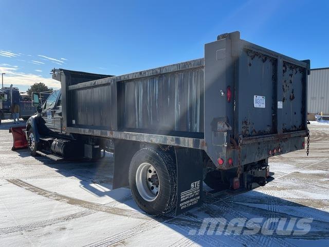 Ford F-650 Snow blades and plows