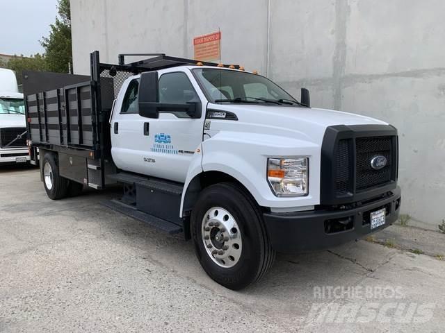 Ford F-650 Flatbed / Dropside trucks