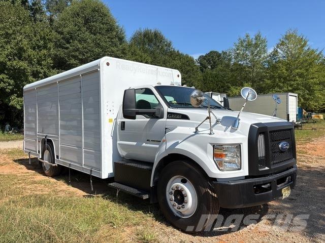 Ford F-650 Beverage delivery trucks