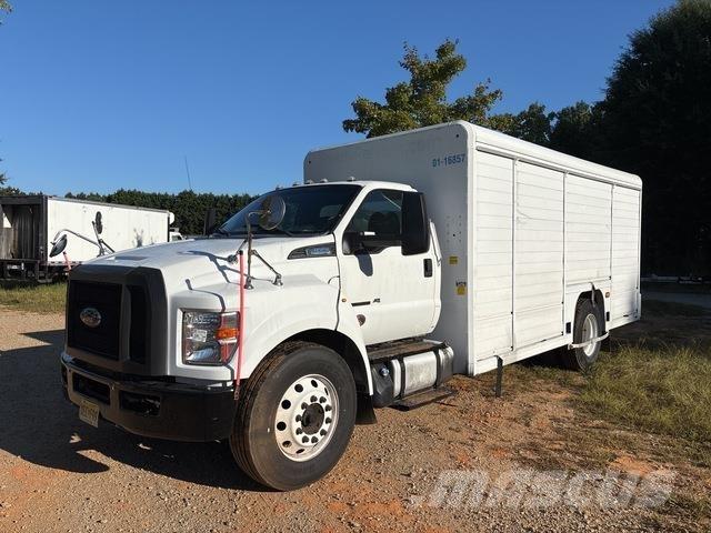 Ford F-650 Beverage delivery trucks