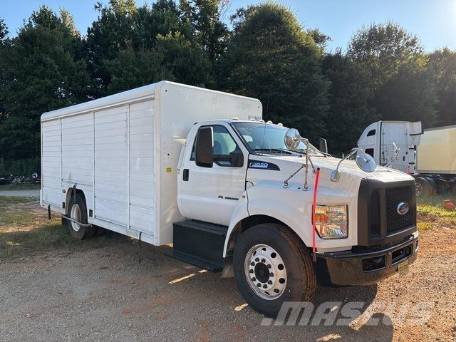 Ford F-650 Beverage delivery trucks