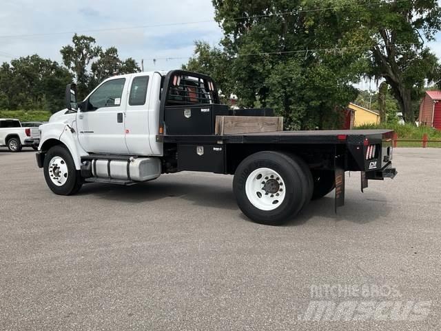 Ford F-650 Flatbed / Dropside trucks