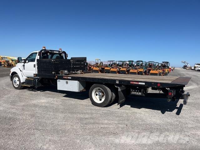 Ford F-650 Recovery vehicles