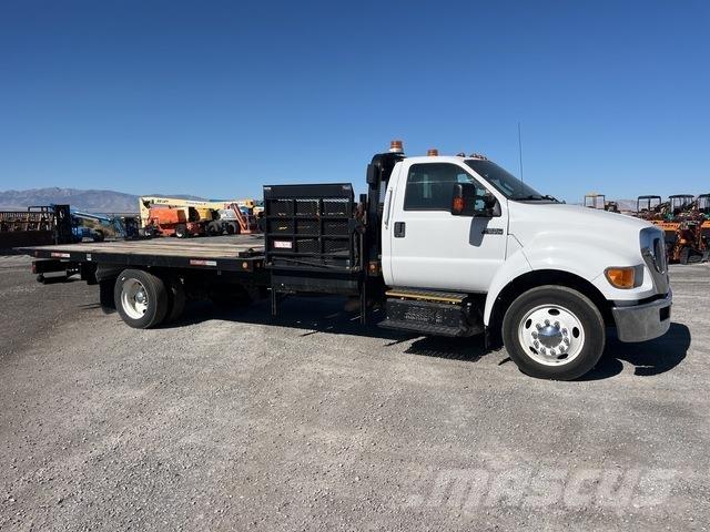 Ford F-650 Recovery vehicles
