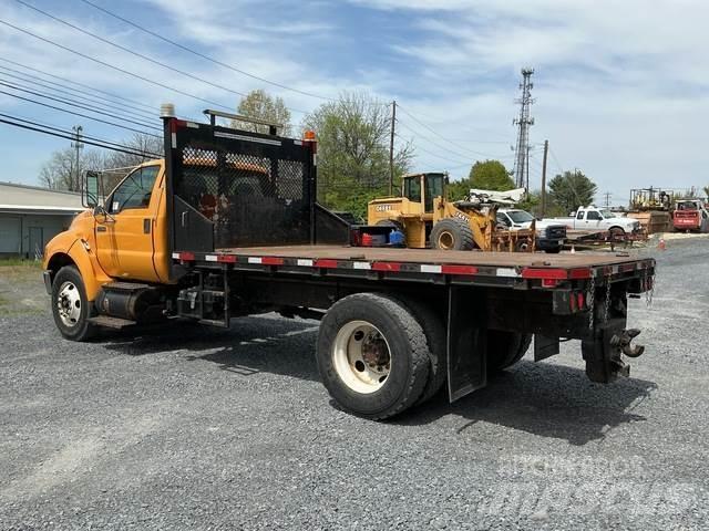 Ford F-750 Flatbed / Dropside trucks
