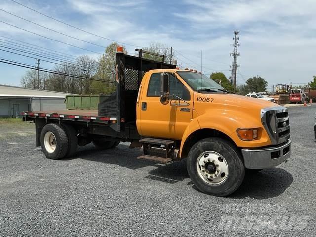 Ford F-750 Flatbed / Dropside trucks