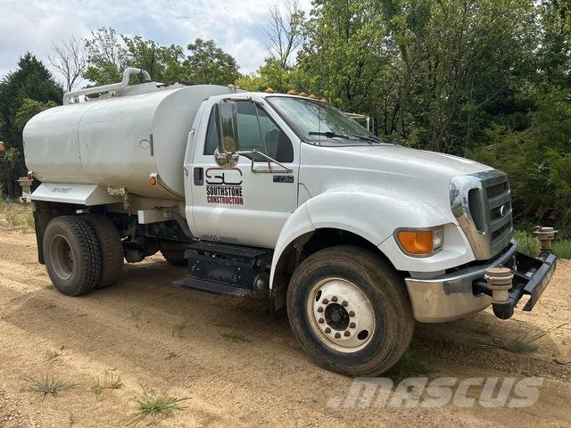 Ford F-750 Water tankers