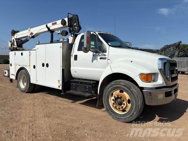 Ford F-750 Municipal / general purpose vehicles