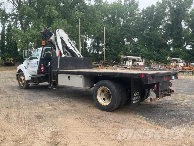 Ford F-750 Flatbed / Dropside trucks