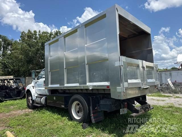 Ford F-750 Wood chip trucks