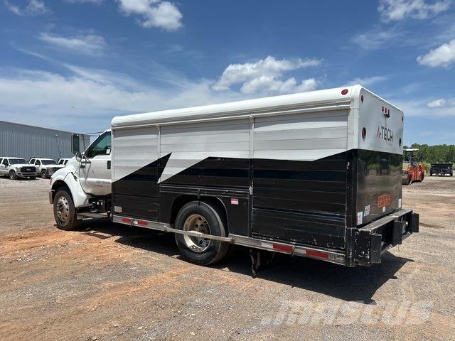 Ford F-750 Tanker trucks