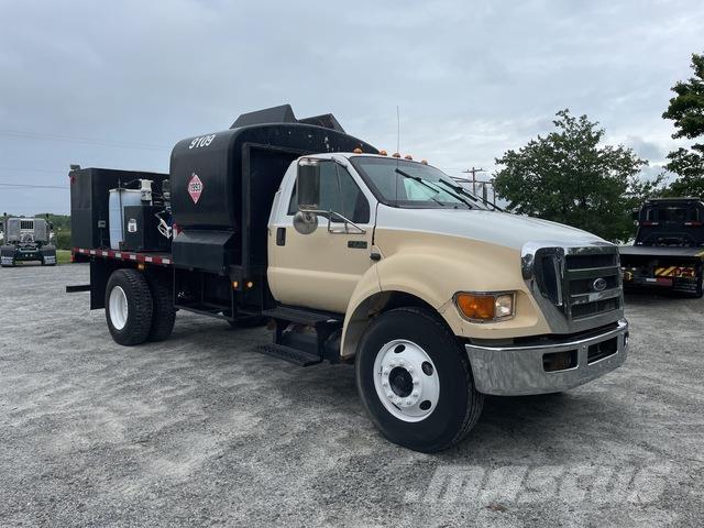 Ford F-750 Tanker trucks