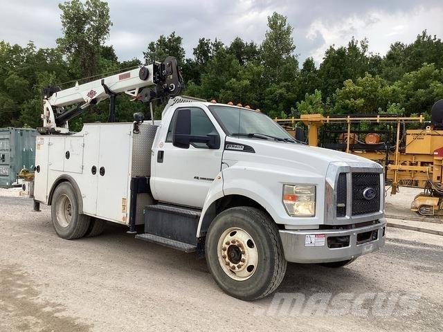 Ford F-750 Municipal / general purpose vehicles