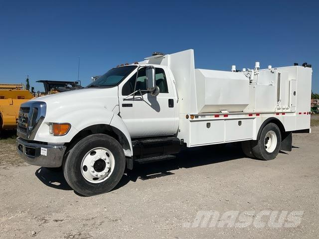 Ford F-750 Tanker trucks
