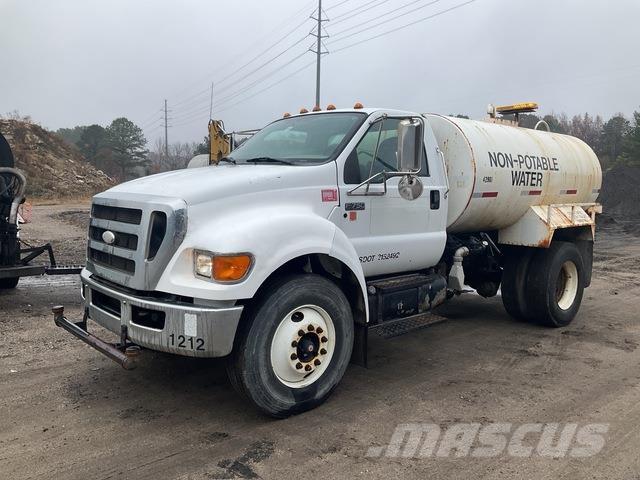 Ford F-750 Water tankers