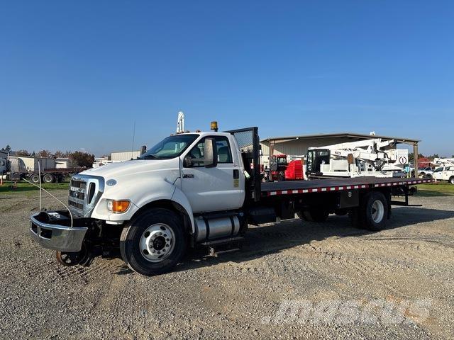Ford F-750 Flatbed / Dropside trucks
