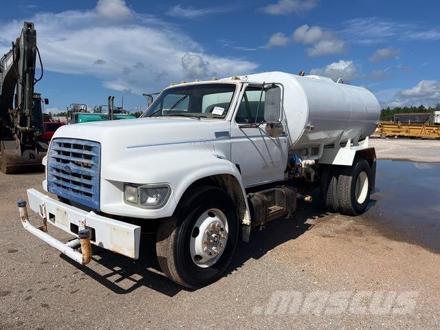 Ford F-800 Water tankers