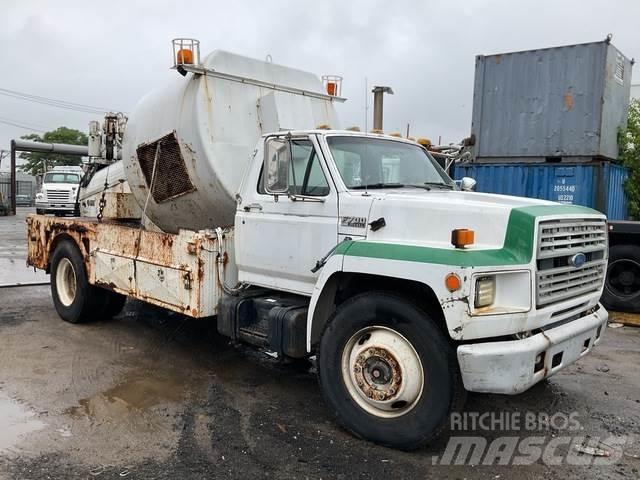Ford F700 Construction - Others