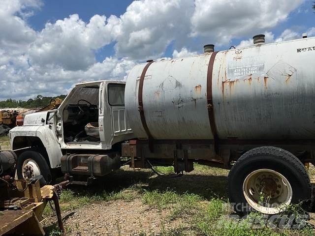 Ford F700 Tanker trucks