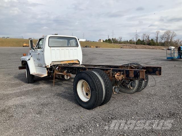Ford F700 Cabins and interior