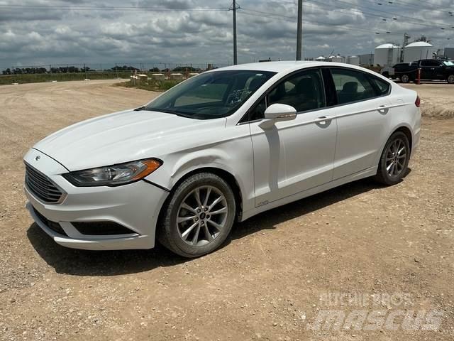 Ford Fusion SE Cars