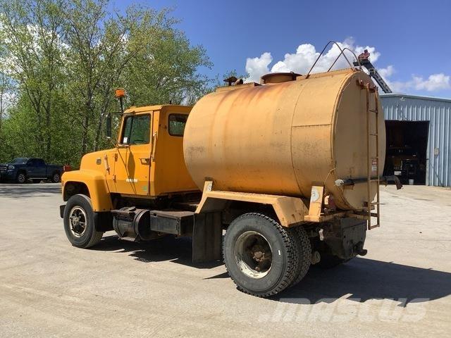 Ford L8000 Water tankers