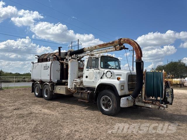 Ford LNT8000F Crawler excavators