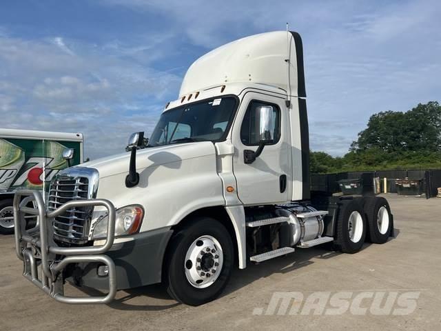 Freightliner  Tractor Units